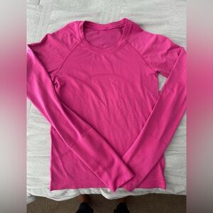 Sonic pink long sleeve lululemon swiftly tech size 0